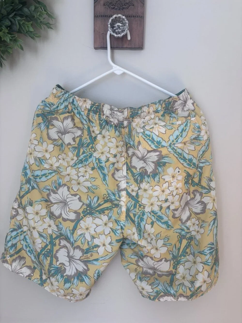 Lands' End Mens Size M Reversible Swim Trunks Green Yellow Floral Pockets